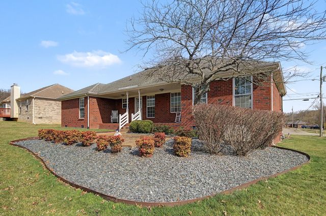 2907 Iona Dr, Smyrna, TN 37167