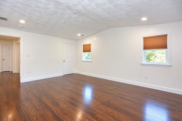 12 Fairfield Ter, Framingham, MA 01701