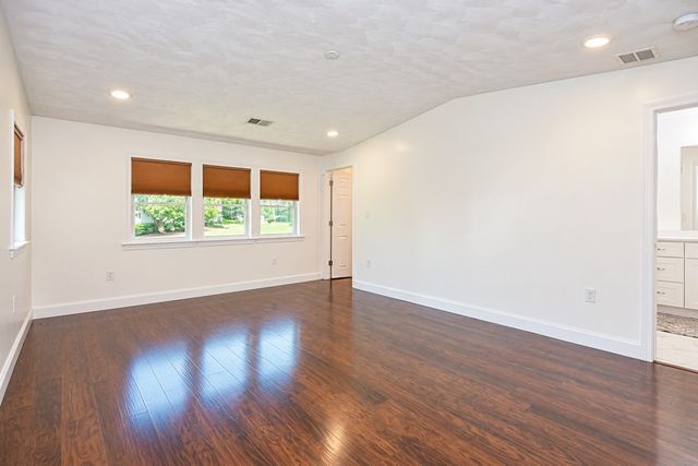 12 Fairfield Ter, Framingham, MA 01701