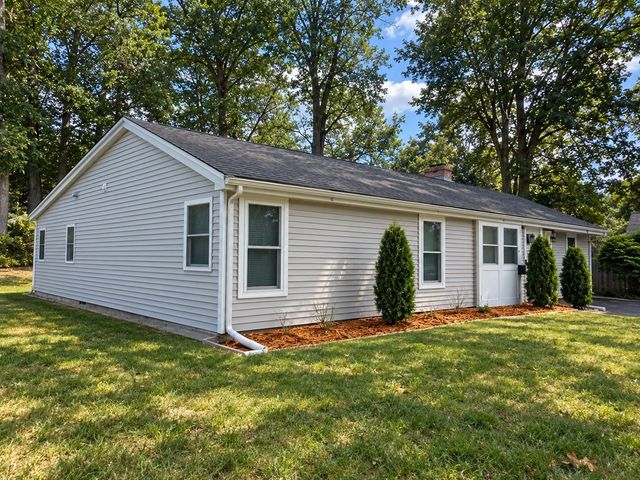 12 Fairfield Ter, Framingham, MA 01701