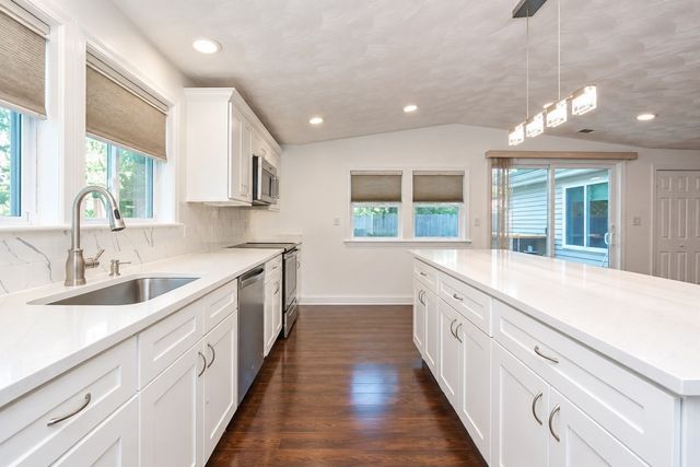 12 Fairfield Ter, Framingham, MA 01701