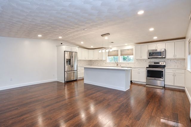 12 Fairfield Ter, Framingham, MA 01701