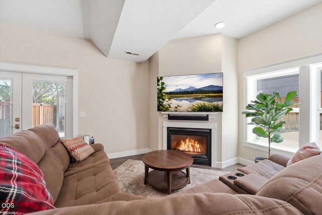 3042 NW Craftsman Drive, Bend, OR 97703