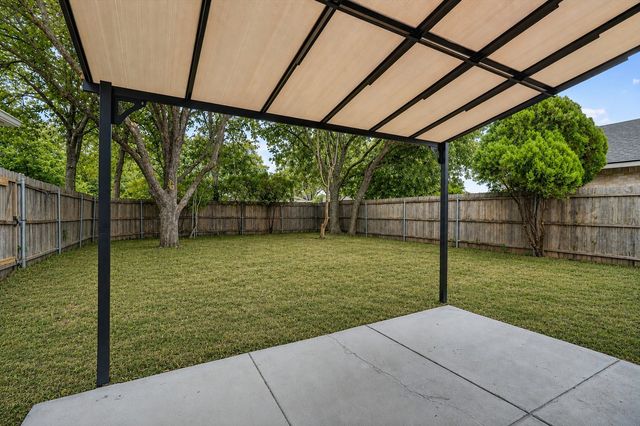 489 Weaver Street, Cedar Hill, TX 75104