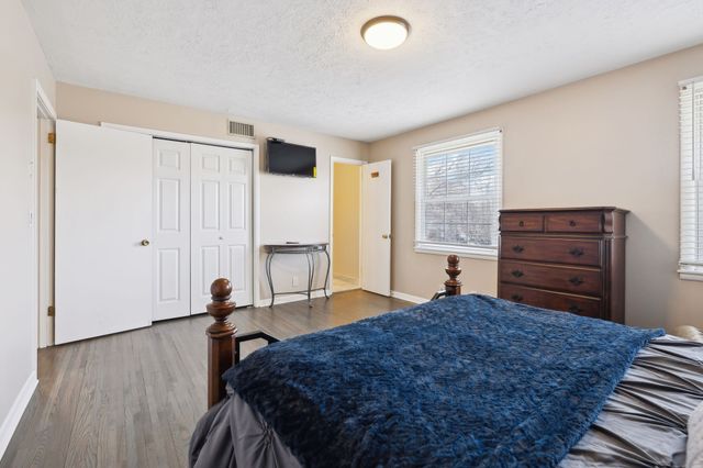 5006 Bonnaside Dr, Hermitage, TN 37076