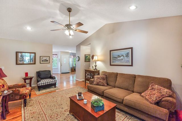 117 Crosscreek Drive, Anderson, SC 29621