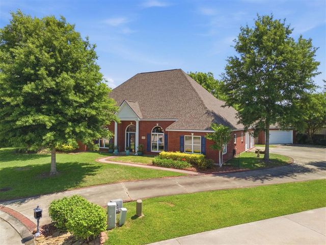 2403 Misty Wood Dr Drive, Lake Charles, LA 70605