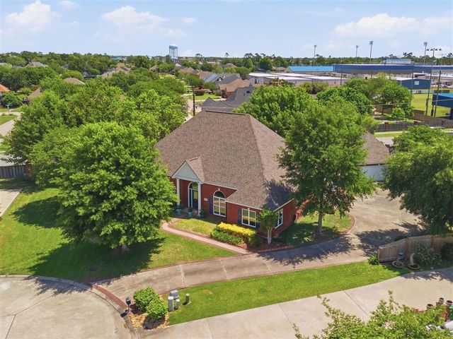 2403 Misty Wood Dr Drive, Lake Charles, LA 70605