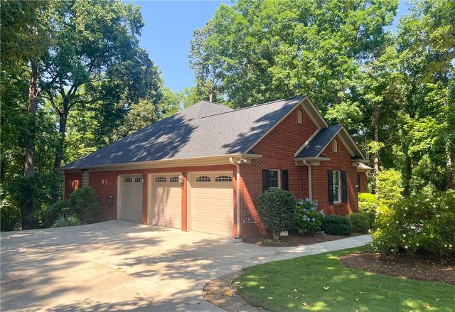 1231 Stillwater Drive, Seneca, SC 29672