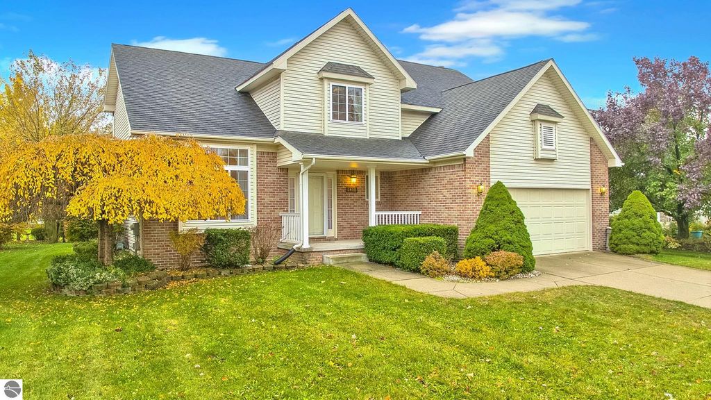 Image 2 of property listing at 1408 Abbey Lane, Mt Pleasant, MI 48858