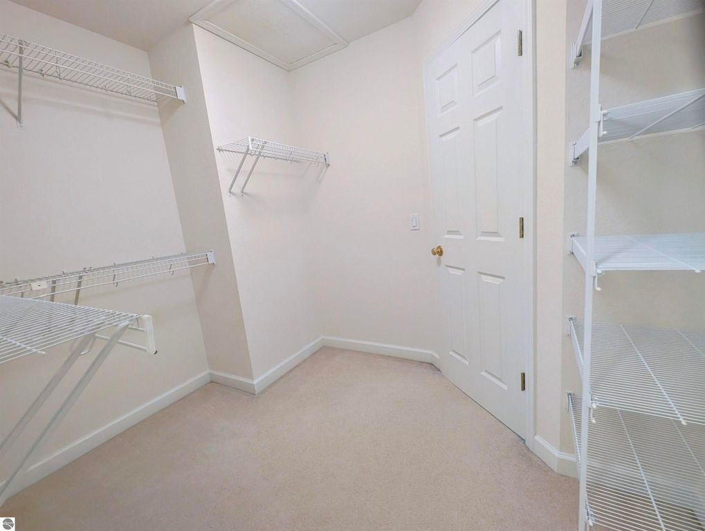 Image 23 of property listing at 1408 Abbey Lane, Mt Pleasant, MI 48858