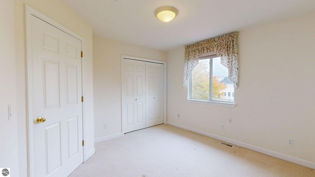 Image 27 of property listing at 1408 Abbey Lane, Mt Pleasant, MI 48858