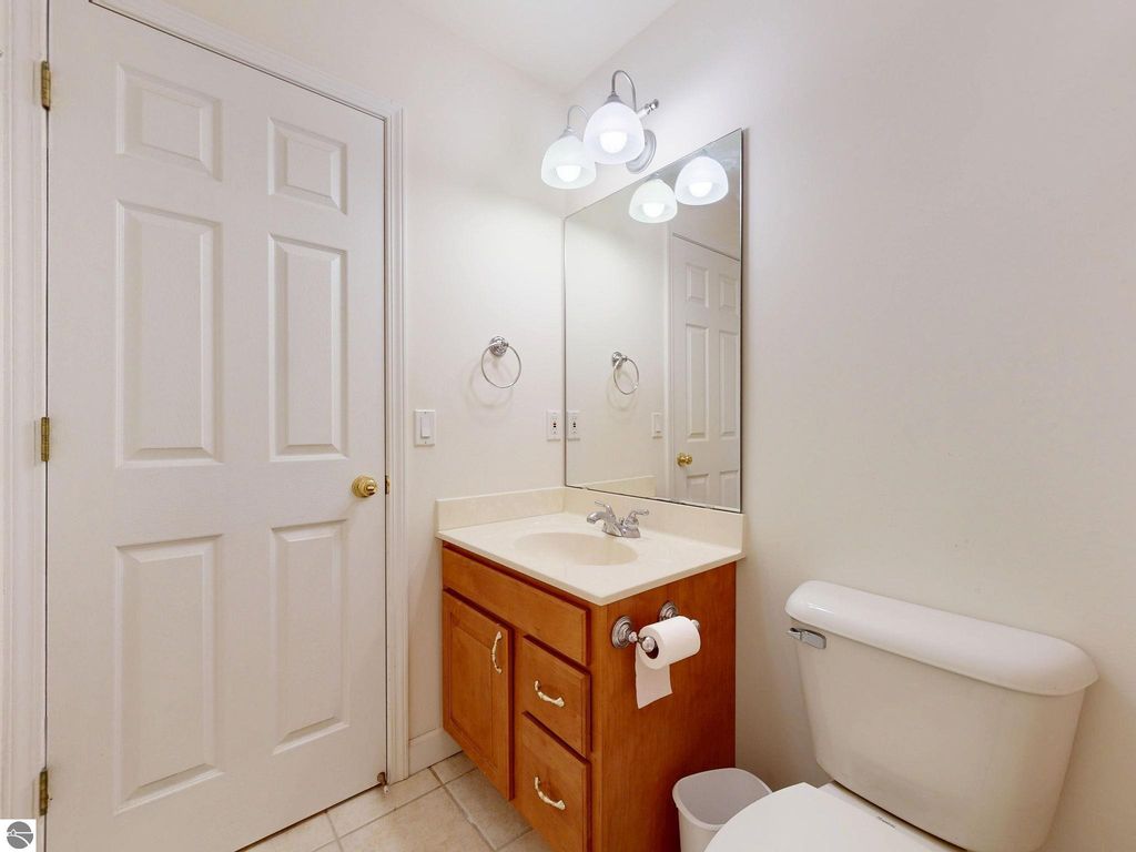 Image 33 of property listing at 1408 Abbey Lane, Mt Pleasant, MI 48858