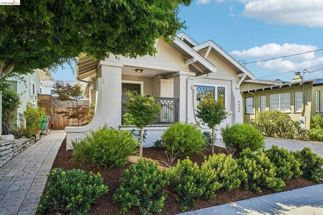 5444 Lawton Ave, Oakland, CA 94618