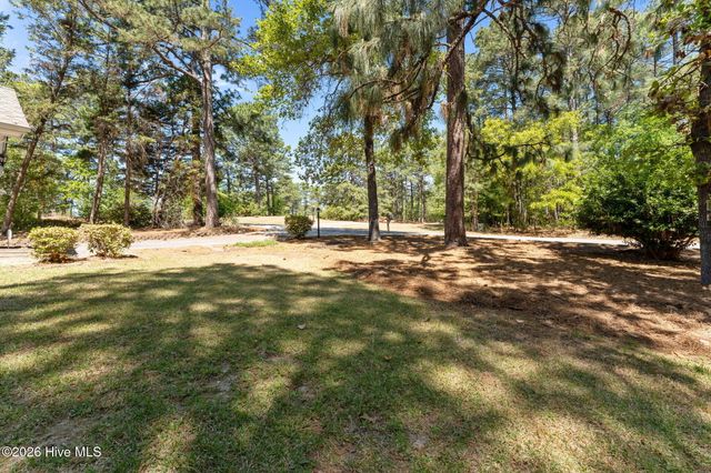 24 Spring Lake Drive, Pinehurst, NC 28374