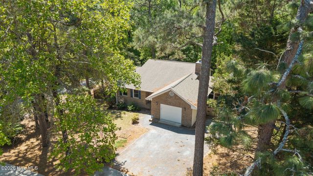 24 Spring Lake Drive, Pinehurst, NC 28374