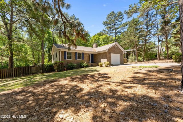 24 Spring Lake Drive, Pinehurst, NC 28374