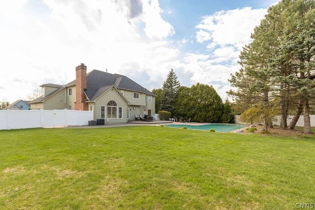 8454 Prestwick Drive, Manlius, NY 13104
