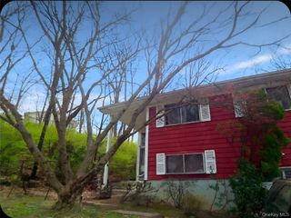 10 Teramar Way, White Plains, NY 10607