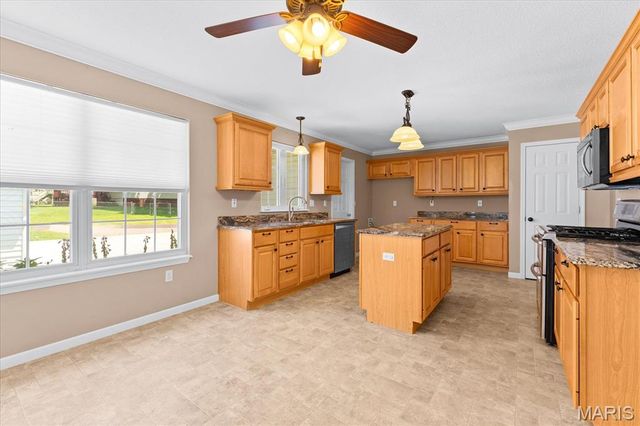2 Grandbrook Boulevard, Collinsville, IL 62234