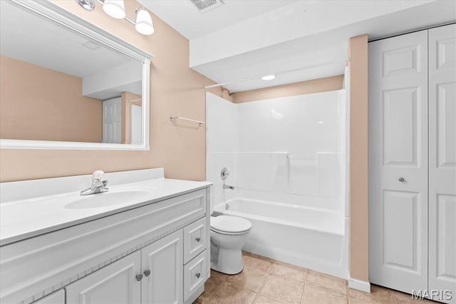 2 Grandbrook Boulevard, Collinsville, IL 62234