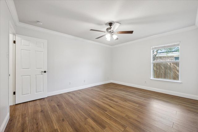 104 Lucky Clover LN, Hutto, TX 78634