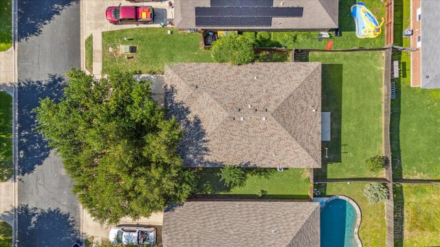 104 Lucky Clover LN, Hutto, TX 78634