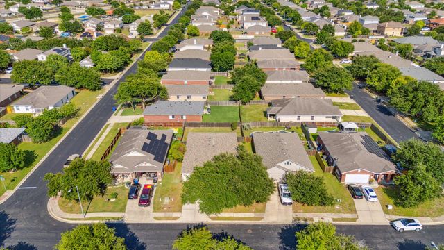 104 Lucky Clover LN, Hutto, TX 78634