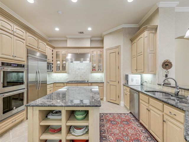 1201 Pecan Hollow Trail, Mckinney, TX 75072