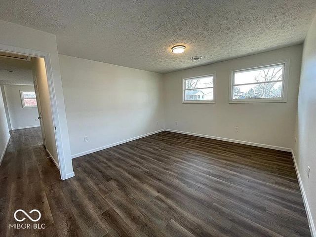 15 Volz Drive, Hanover, IN 47243