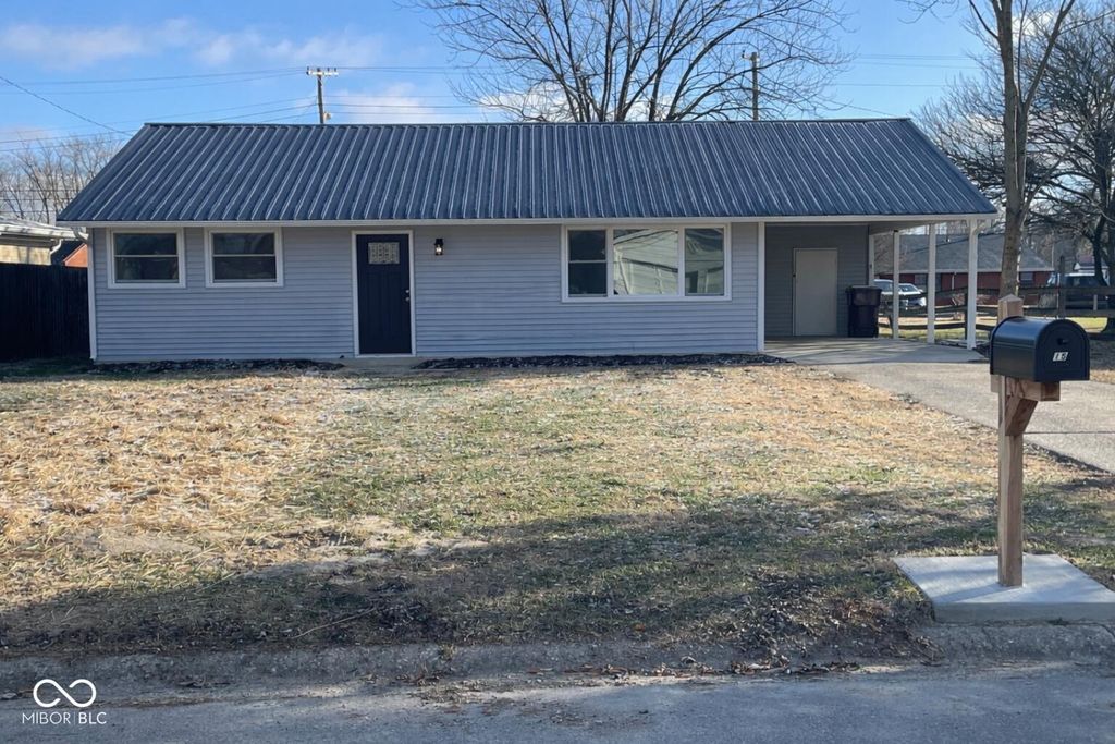 15 Volz Drive, Hanover, IN 47243