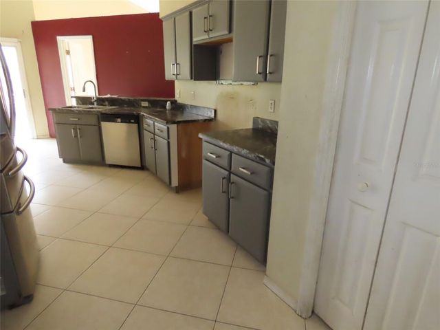 8902 BRELAND DRIVE, Tampa, FL 33626