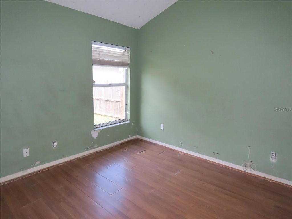Image 14 of property listing at 8902 BRELAND DRIVE, Tampa, FL 33626