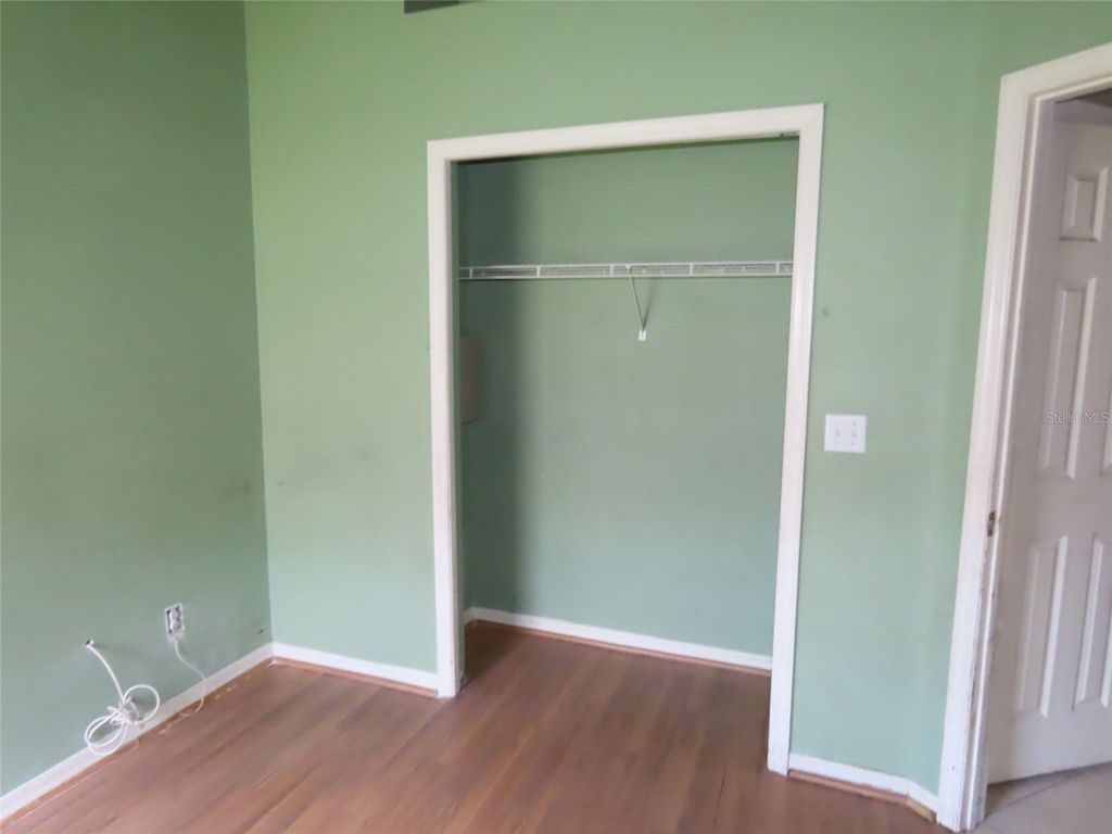 Image 15 of property listing at 8902 BRELAND DRIVE, Tampa, FL 33626