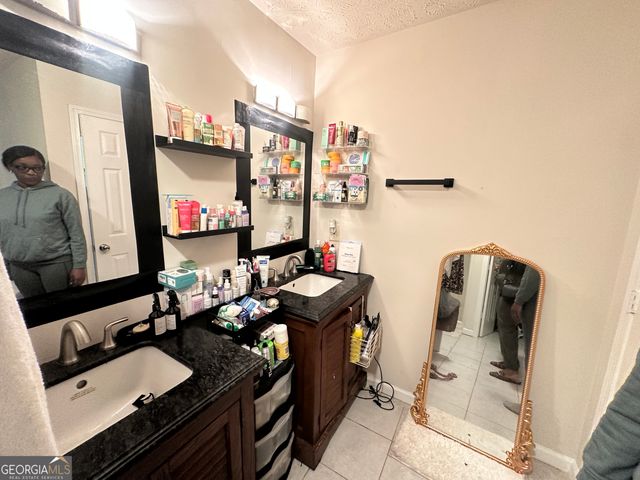 3915 Melanie Woods Drive, Atlanta, GA 30349