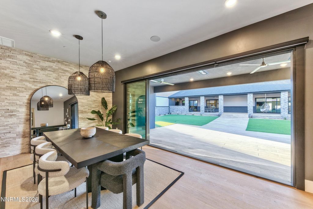 Image 14 of property listing at 5375 Mountain Creek Road, Reno, NV 89511