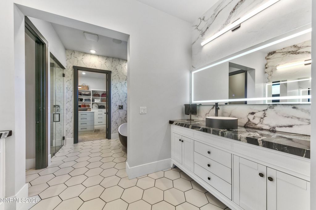 Image 18 of property listing at 5375 Mountain Creek Road, Reno, NV 89511