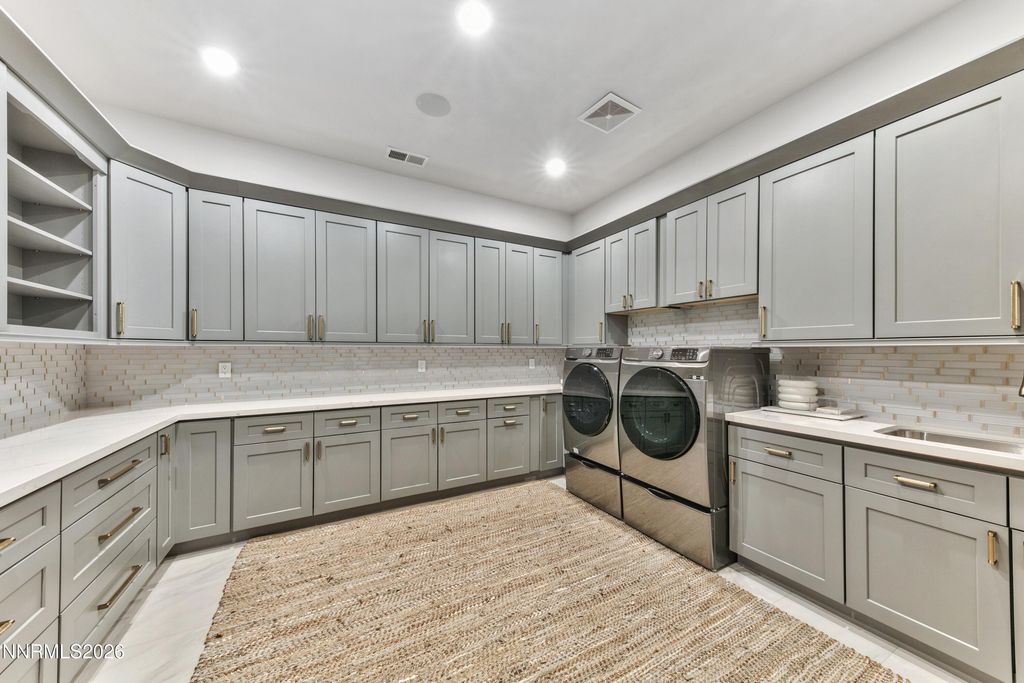 Image 28 of property listing at 5375 Mountain Creek Road, Reno, NV 89511