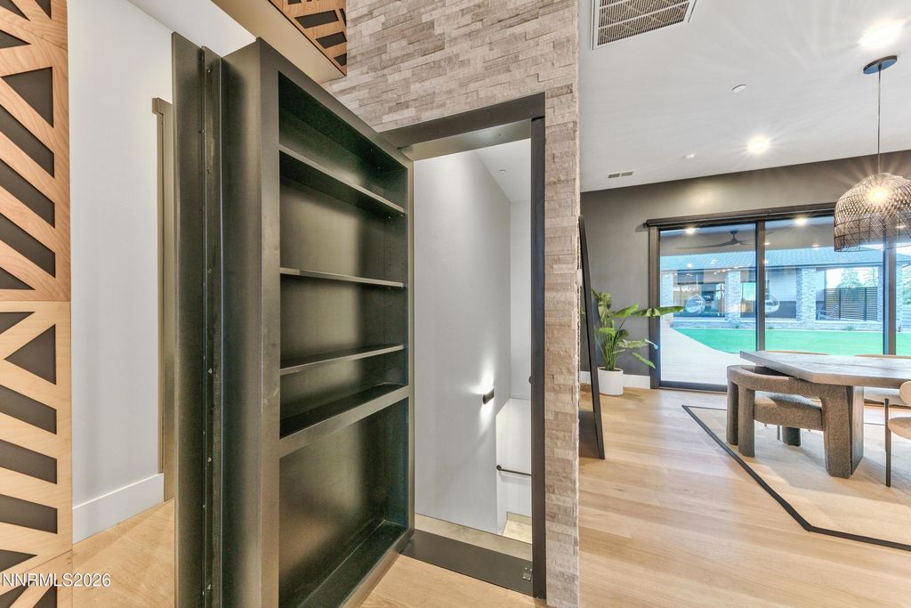 Image 30 of property listing at 5375 Mountain Creek Road, Reno, NV 89511