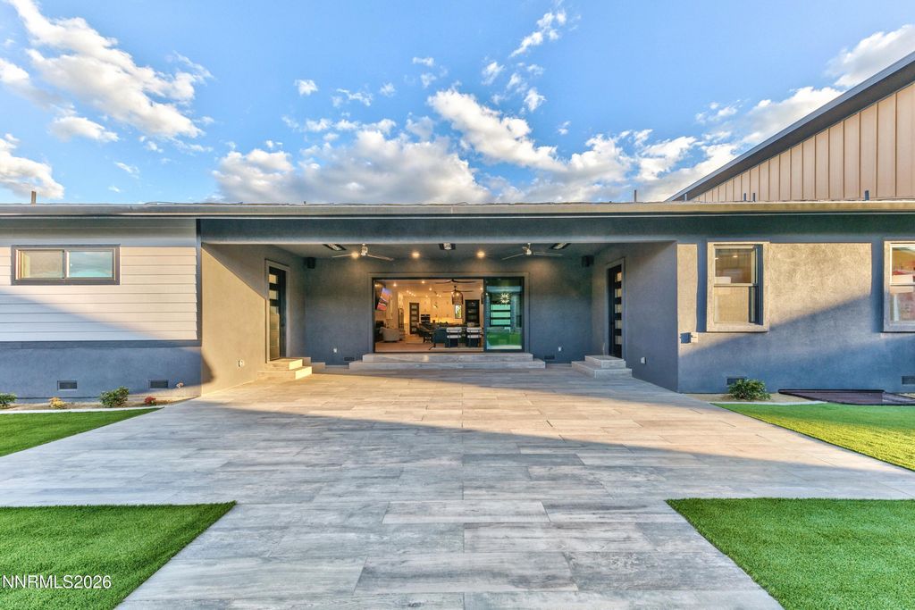 Image 37 of property listing at 5375 Mountain Creek Road, Reno, NV 89511