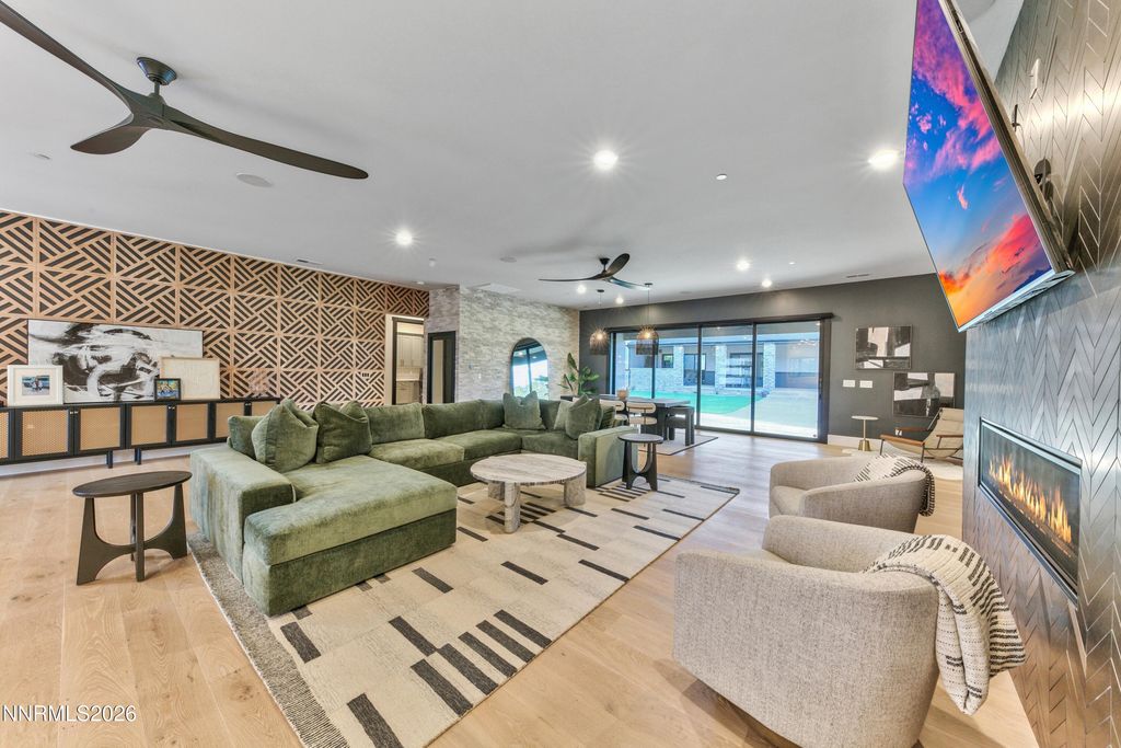 Image 5 of property listing at 5375 Mountain Creek Road, Reno, NV 89511