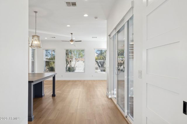 3814 E CRITTENDEN Lane, Phoenix, AZ 85018