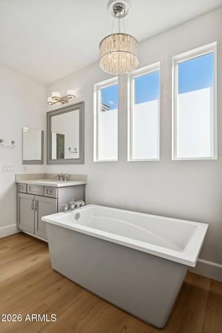 3814 E CRITTENDEN Lane, Phoenix, AZ 85018