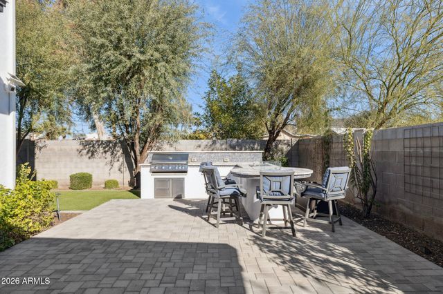 3814 E CRITTENDEN Lane, Phoenix, AZ 85018