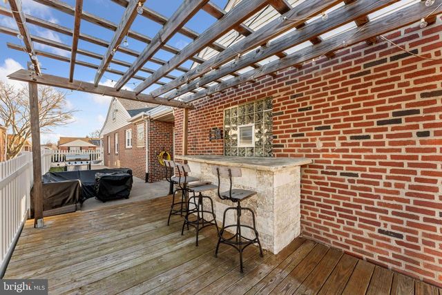 658 WARING ST, Philadelphia, PA 19116