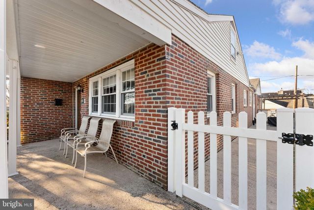 658 WARING ST, Philadelphia, PA 19116