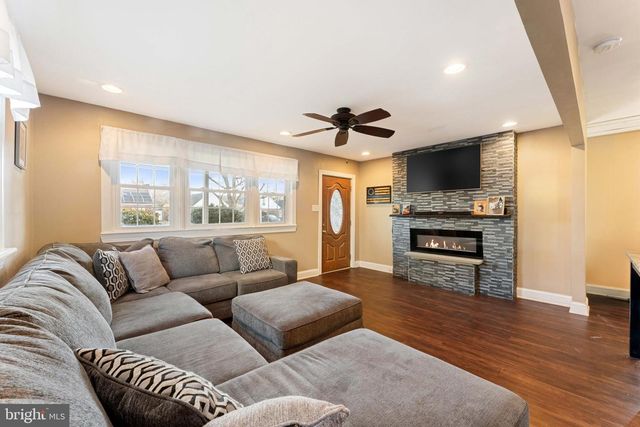 658 WARING ST, Philadelphia, PA 19116