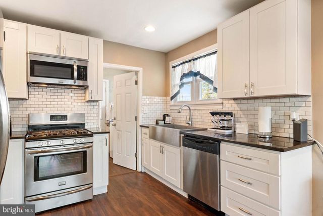 658 WARING ST, Philadelphia, PA 19116