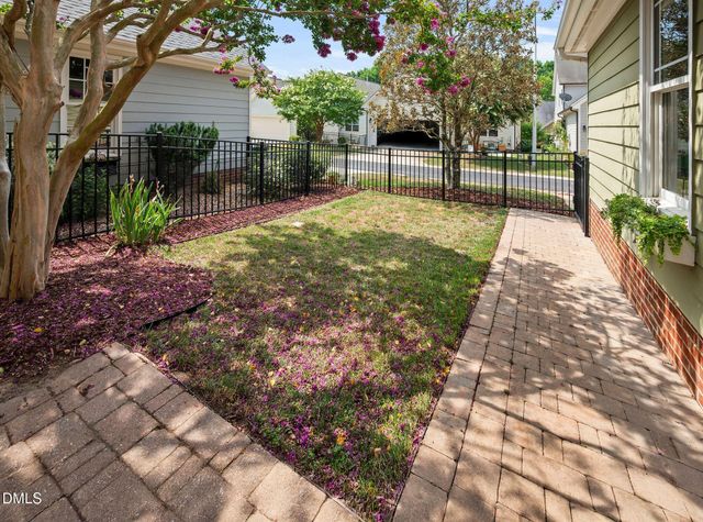 1616 Lakestone Village Lane, Fuquay Varina, NC 27526