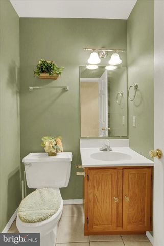 1947 DEER PATH RD, Harrisburg, PA 17110